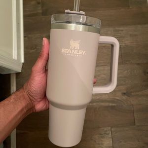 Stanley 40oz cup. Brand new. Comes w/ box.